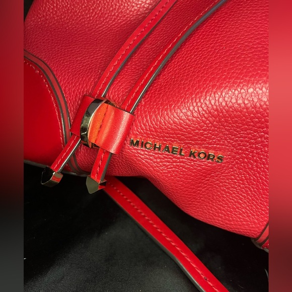 Michael Kors Red Mercer Leather Bucket Shoulder Bag - Picture 8 of 8